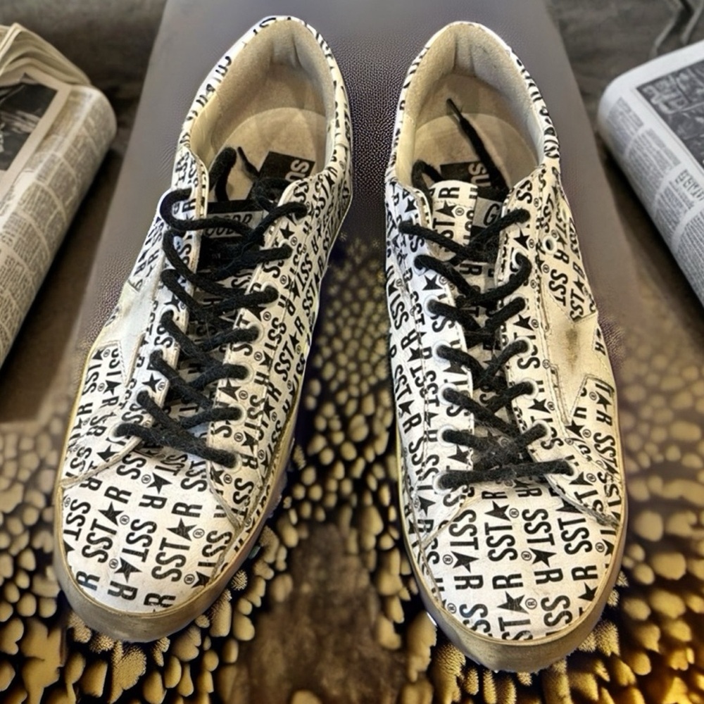 Golden Goose Superstar - in white leather stamped with the “SS⭐️R” abbreviation